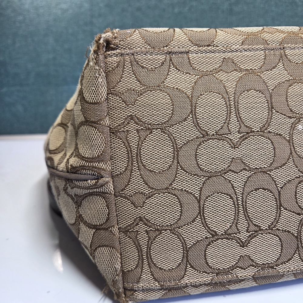 Coach 'Taylor Tote' in Signature Jacquard  Tan & Brown with Gold Hardware - Picture 11 of 15